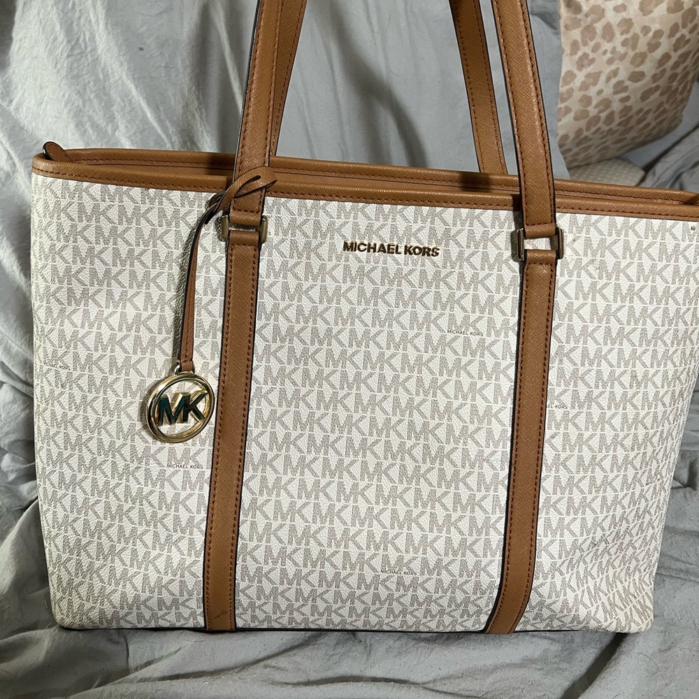 Michael Kors tote